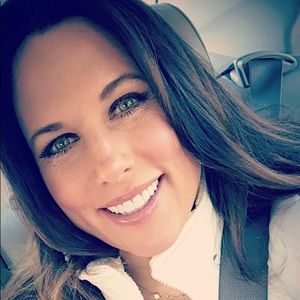 Meet your Posher, Rebecca